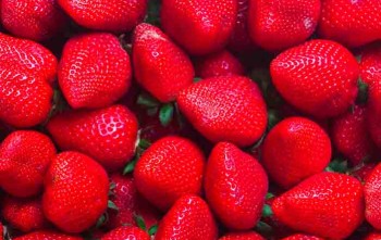 13 Low Sugar Fruits Ideal for Diabetics